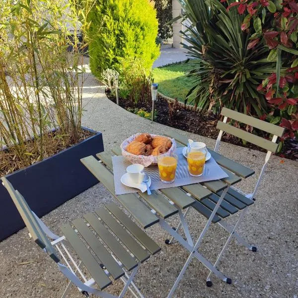 Studio Beauvais avec terrasse privative calme & tout confort, hotel a Beauvais
