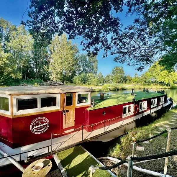 Péniche Dondon - Gîte cocooning sur Canal du midi, hotel ad Avignonet-de-Lauragais