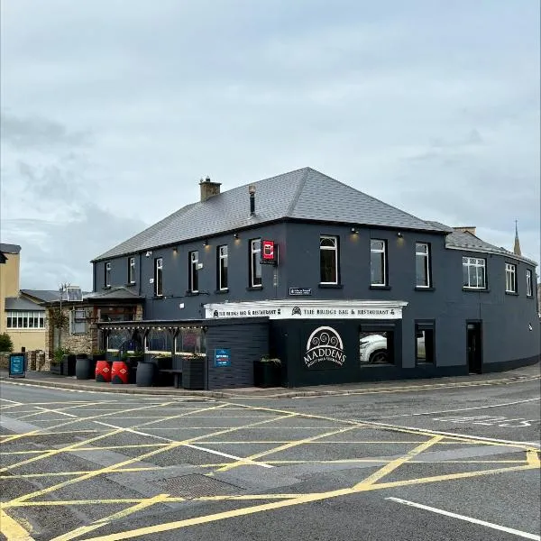 Maddens Bridge Bar & Guesthouse, Hotel in Bundoran