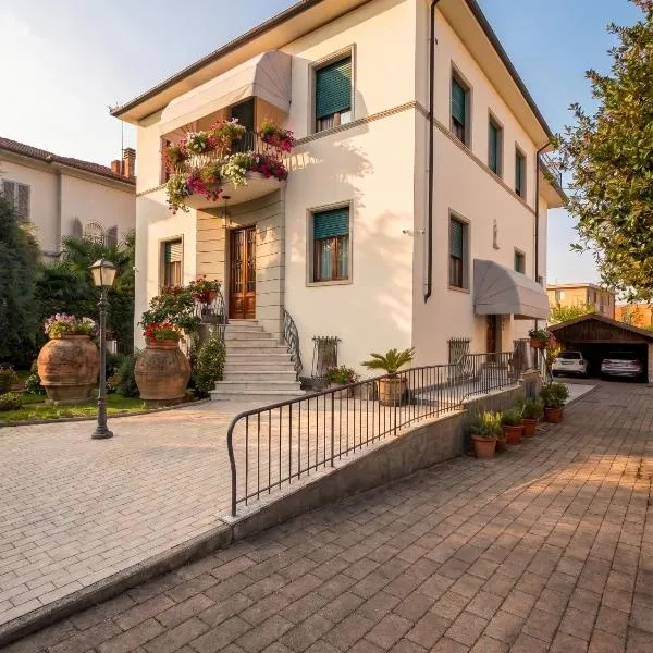 Villa alle Mura, hotel din Lucca