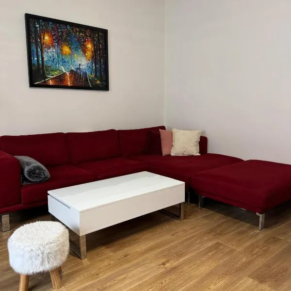 Lets Go Family Apartment České Budějovice โรงแรมในเชสเกบูดิเยโจวิตเซ