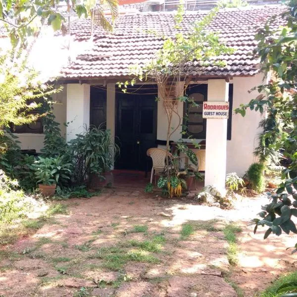 Rodrigues Guest House, hotell sihtkohas Calangute