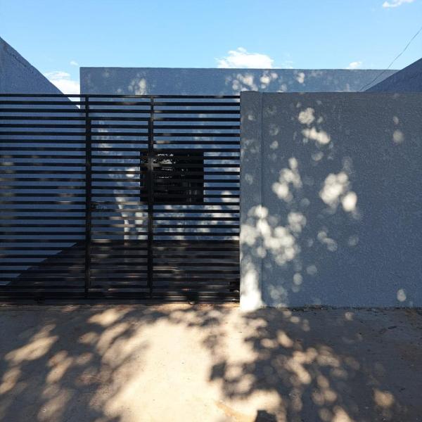 Imóvel novo, com piscina, churrasqueira e dois quartos