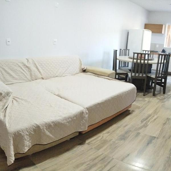 Casa com Lago de Peixe, Fogão a Lenha e Churrasqueira - Foto 2