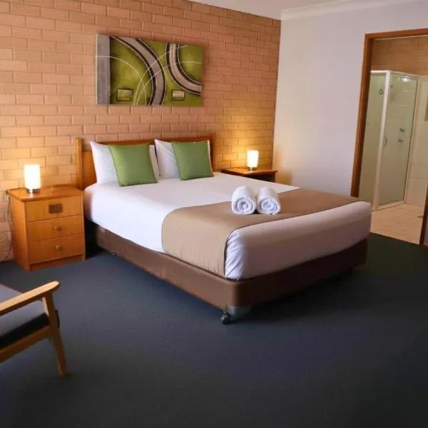 Cowra में, होटल Golden Chain Aalana Motor Inn
