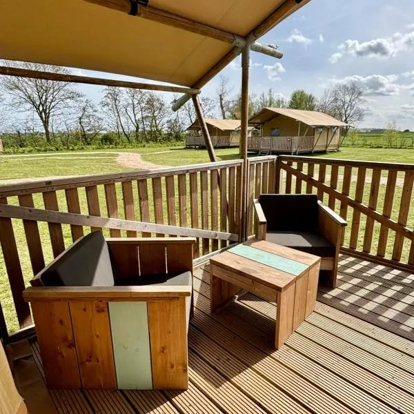 Glamping De Zuidvliet Nr 16, hotel a Wolphaartsdijk