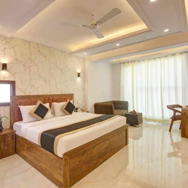 Hotel The Emporio Grand 5 Mints walking from Vaishali Metro Station, khách sạn ở Ghaziabad