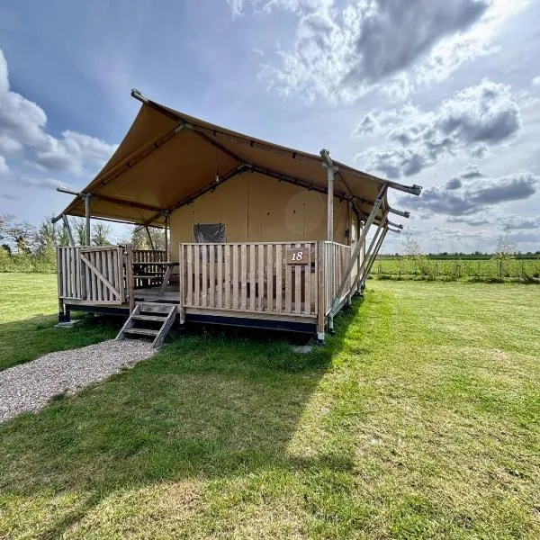Glamping De Zuidvliet Nr 15, khách sạn ở Wolphaartsdijk