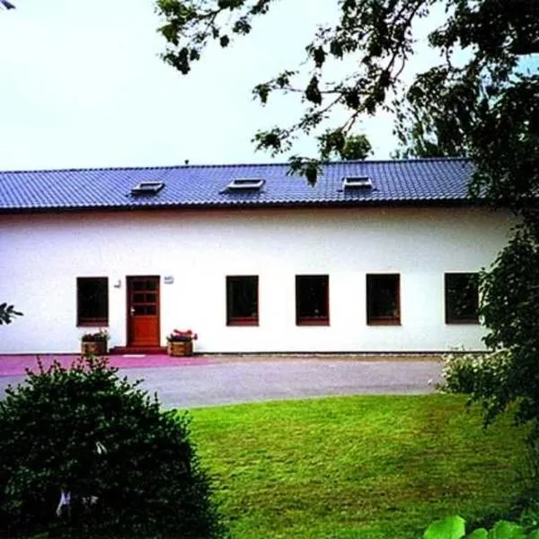 Ferienhof Budach - Landurlaub vor den Toren Flensburgs, hotel in Handewitt