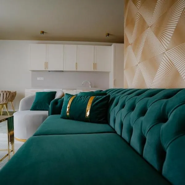 Luxusné apartmány Nad jazerom, hótel í Košice