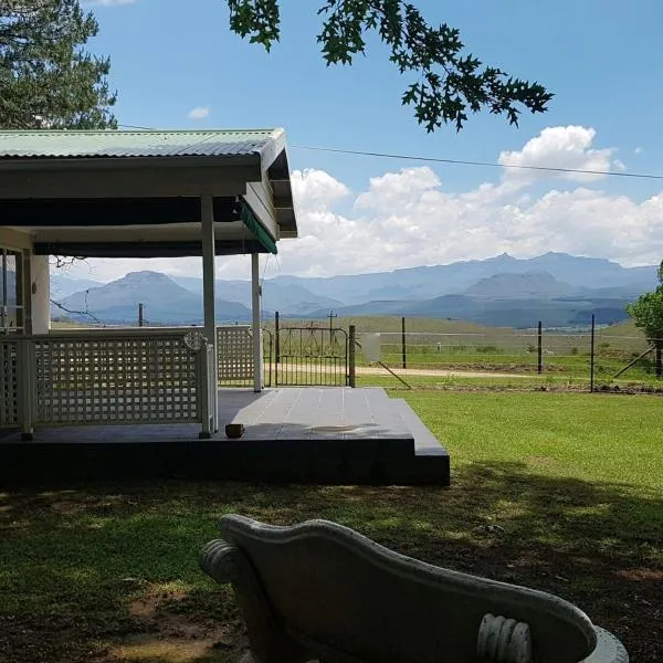 37 Valley View Cottage, hotel in Underberg