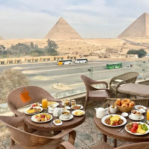 New tutt pyramids view, отель в Каире