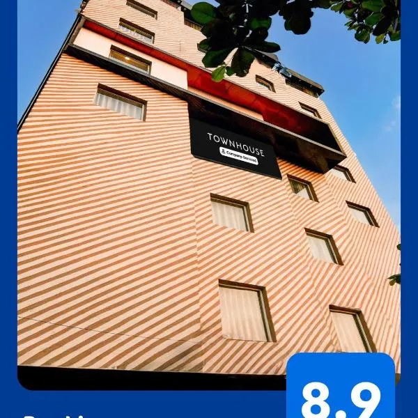 Super Townhouse VIP Road Formerly The Sky – hotel w mieście Kolkata