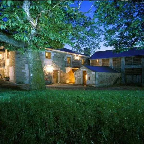 Casa Lourán, hotel in Monfero