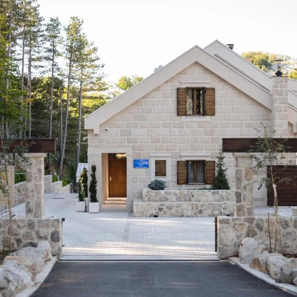 Planinarski dom Vošac - Makarska Exklusiv, hotel di Makarska