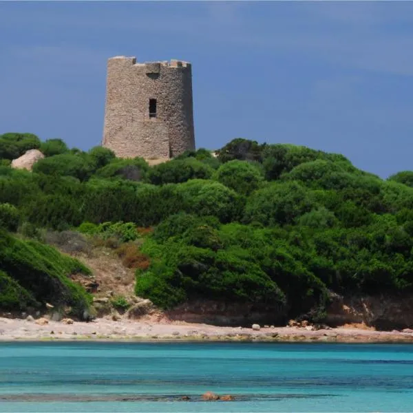 Sardinia Beach Apartments, hotelli kohteessa Aglientu