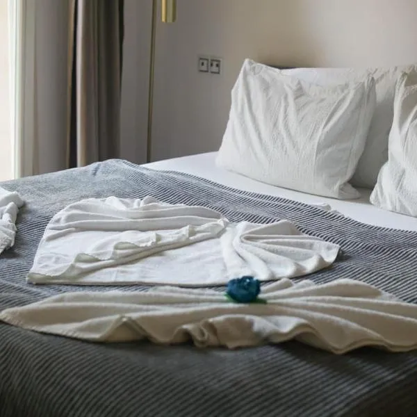 Amazing flat with garden, Vinohrady near center, хотел в Прага