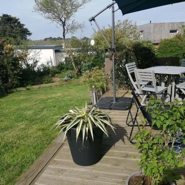 Cottage chaleureux, hotel di Locquirec