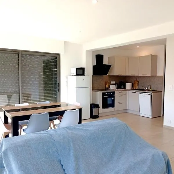 Appartement Cosy Cimes, hotel u gradu Alo