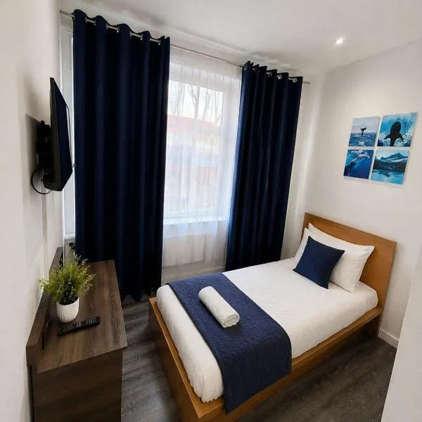 The Broadway Hotel - London Heathrow, hotel Southallban