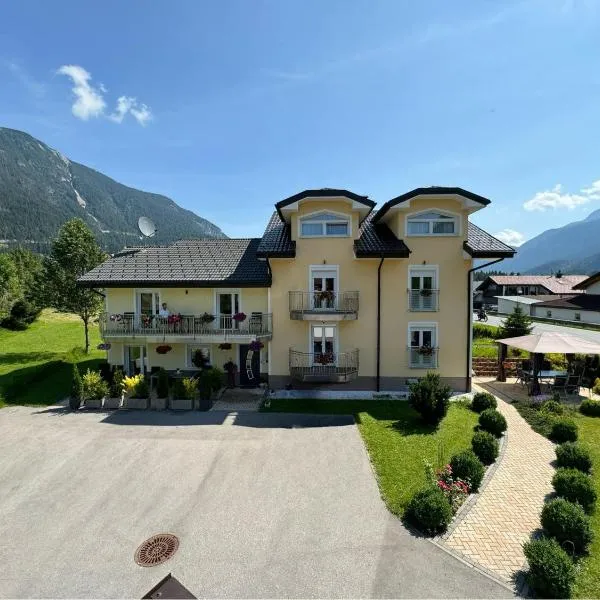Ferienwohnung Schönblick, готель у місті Вайсенбах-ам-Лех