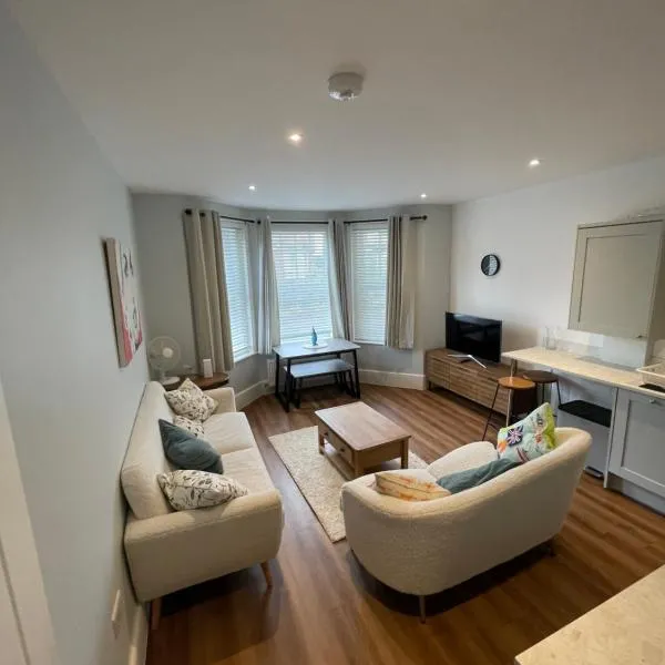 Westbourne Alum Chine Loft apartment, Hotel in Bournemouth