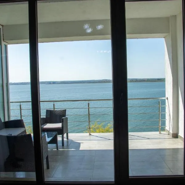 Lamera Residence Mamaia - Apartamente cu 1-2-3 camere cu acces si vedere la lac, hotel a Mamaia
