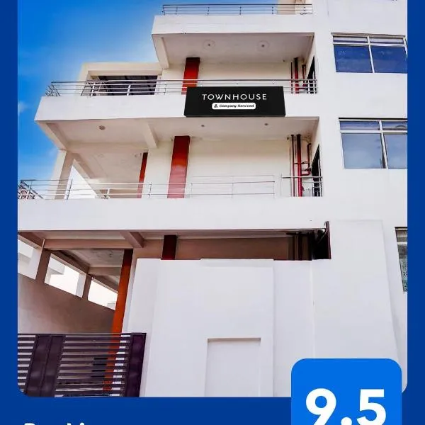 Super Townhouse Faizabad Road Opp BBD University: Lucknow şehrinde bir otel