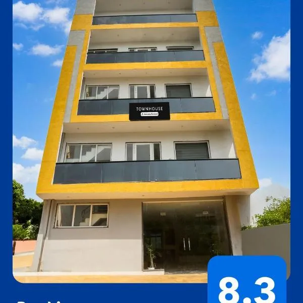 Super Townhouse Sector 69 Gurgaon, hotel di Gurgaon