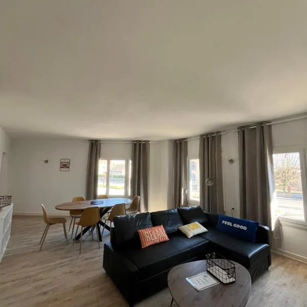 Studio et Appartement Climatisé au centre ville, hotel a Digoin