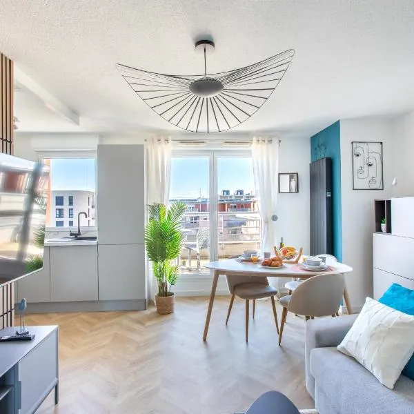 L'Attique Lumineux - Terrasse & Parking, hotell i Mulhouse