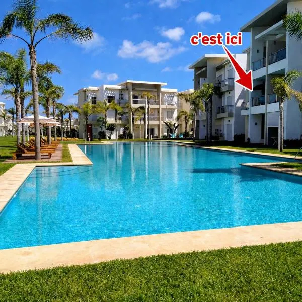 F3 Casabay beach sidi rahal vue sur piscine – hotel w mieście Sidi Rahal