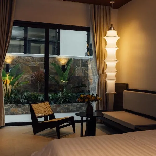 Lavena Boutique Hotel, hotel i Sầm Sơn