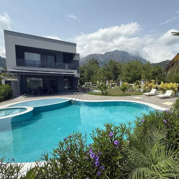 Canyon Villa Göynük Kemer Antalya with Pool, hotel i Antalya