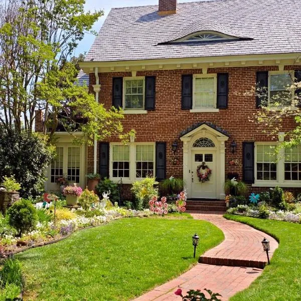 Pettigru Place Bed & Breakfast, hotel in Greenville