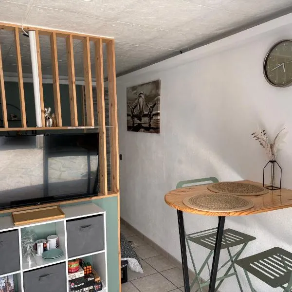 Coconning studio, hotel i Plauzat