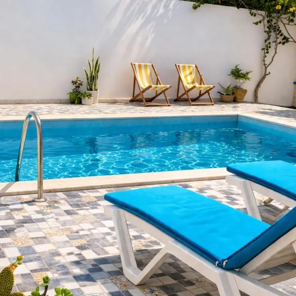 VILLA LA MIDOUNAISE, hotel a Al Maqārisah