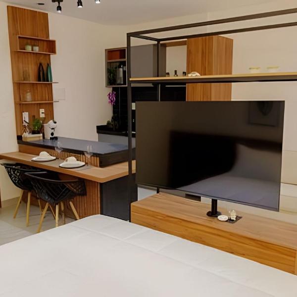 Studio Moderno com Internet e Garagem.