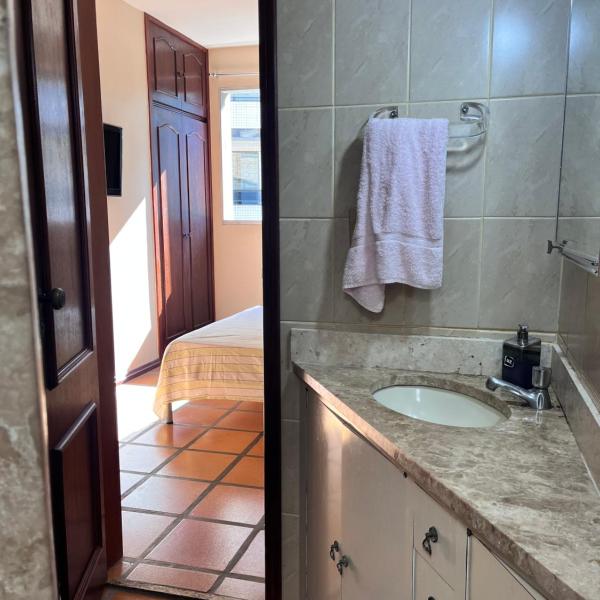 Apartamento próximo à praia do Forte e feirinha - Foto 3