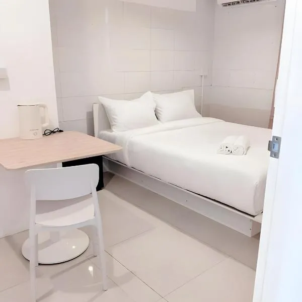 Mitr Inn Sukhumvit 2 - BTS นานา มิตร สุขุมวิท 2, hotel u gradu Bang Kapi