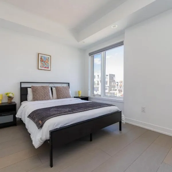 Downsview Park Luxury Townhome near Yorkdale Transit, hôtel à Toronto