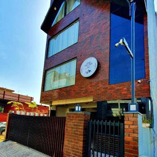The Plush Stays - Best Budget Luxury stay ISBT Dehradun photo 2