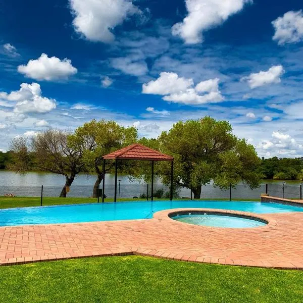 Lekoa Lifestyle Apartment, hotel u gradu Vanderbijlpark