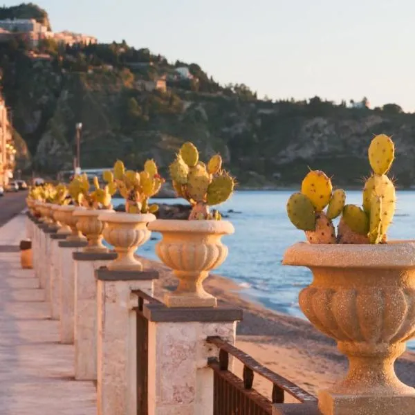 Kyma Apartment - Giardini Naxos, viešbutis mieste Džiardini Naksas