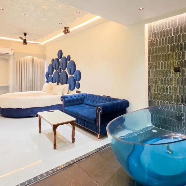 Hotel Nova Bloom, ξενοδοχείο στο Αχμενταμπάντ