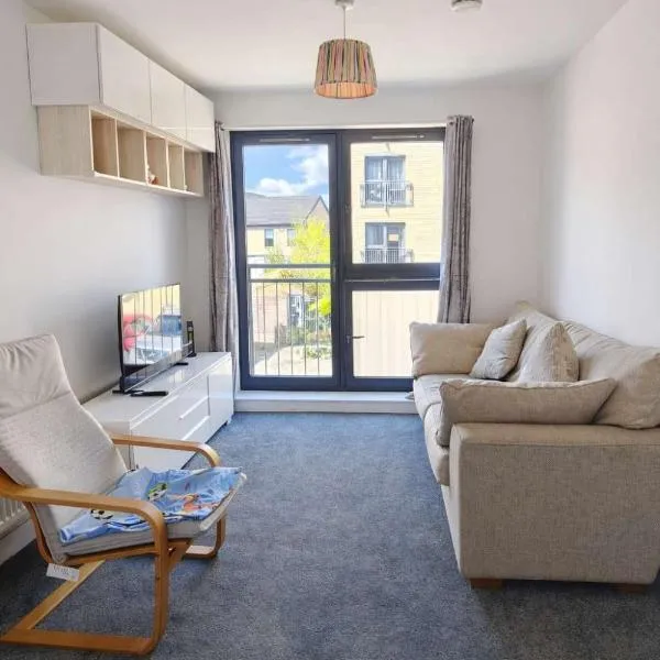 Anna Flat-Spacious 2 Bed Flat with Free Parking and Quite Area, Hotel in Edinburgh
