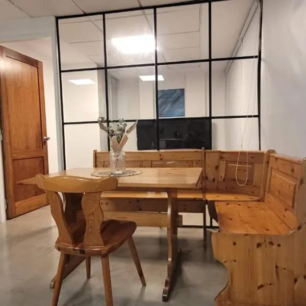 DEPARTAMENTO moderno en Martinez cerca de clinicas y oficinas con WIFI y AA ideal para parejas y o viajes de trabajo, hotel din Martínez