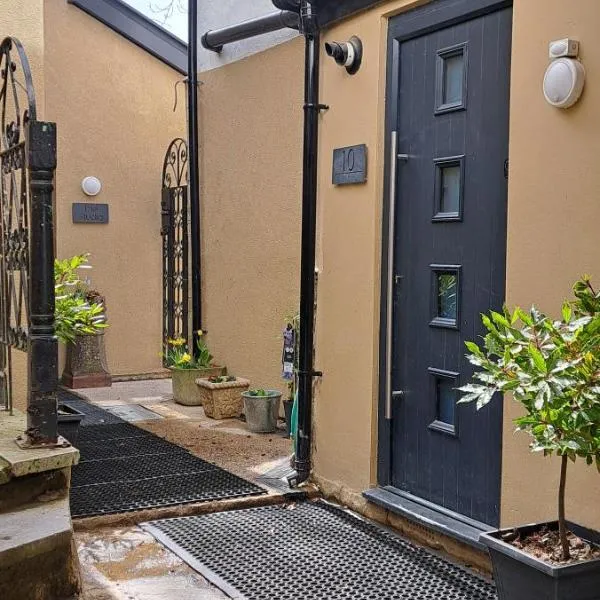 Ground Floor Apartment, Garden and free parking - 10 The Rise, viešbutis mieste Kirkstall