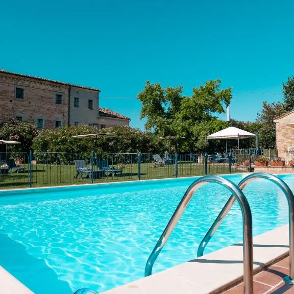 Belvedere Rosa Country House - Self-Catering Apartments with Pool and Views, ξενοδοχείο σε Mogliano