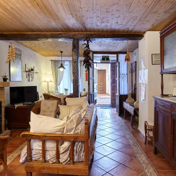 La Casa De La Abuela Clotilde, khách sạn ở Hornos